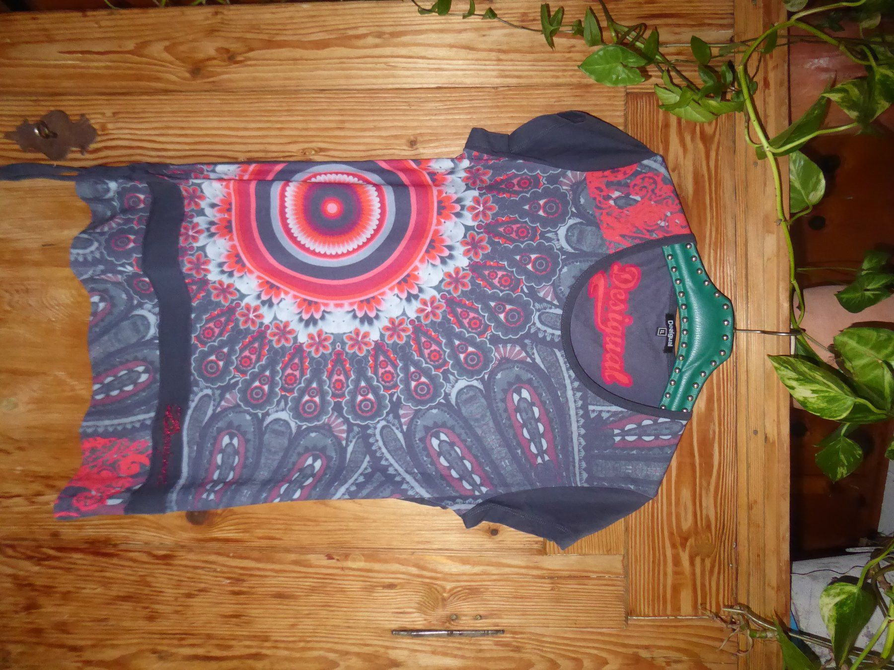 Desigual T-Shirts: Schönes Long  Tshirt Gr XL Desigual – Gebraucht aus Sargans von Benziner 4