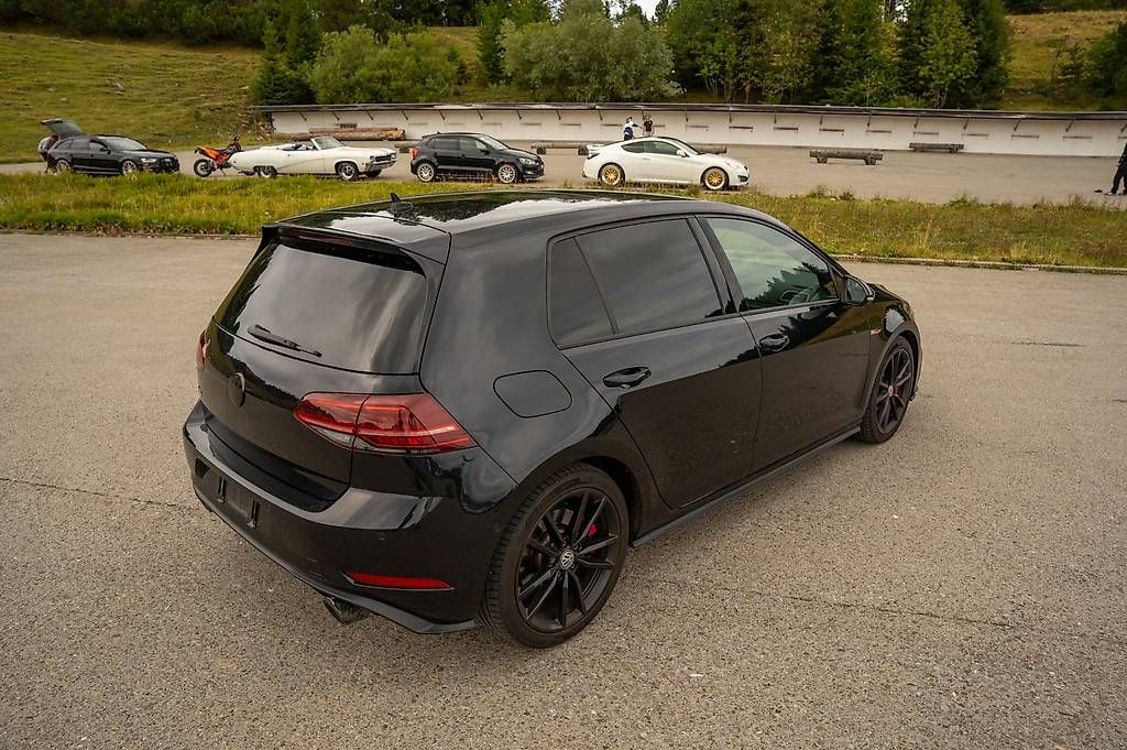 Automobili: VW Golf 2.0 TSI GTI Performance – Usato da Tafers venduto da M.Baechler 2