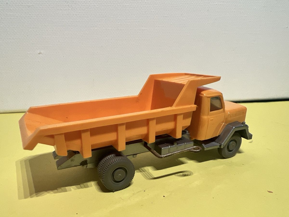 Wiking Modellini d'auto: Wiking Muldenkipper Saturn 1/87 – Nuovo (secondo la descrizione) da Weinfelden venduto da Kammerflimmern 2