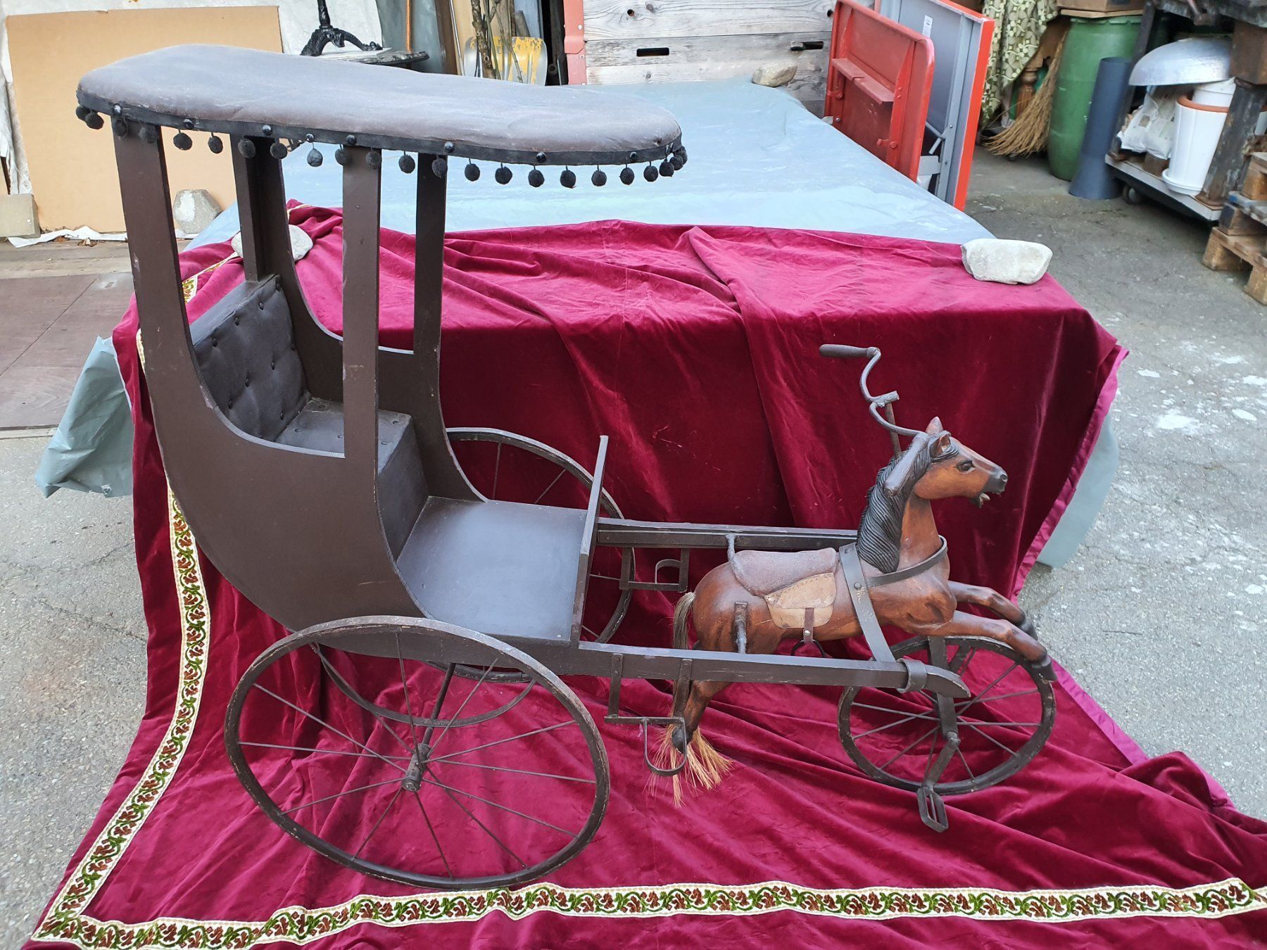 Figurines: Pferd mit Gutsche – D'occasion à Wangen b. Olten par Hecht62xyz
