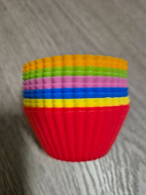 Silikonform für Muffins / Muffin Form 6 cm /12 Stück (Neu und ...