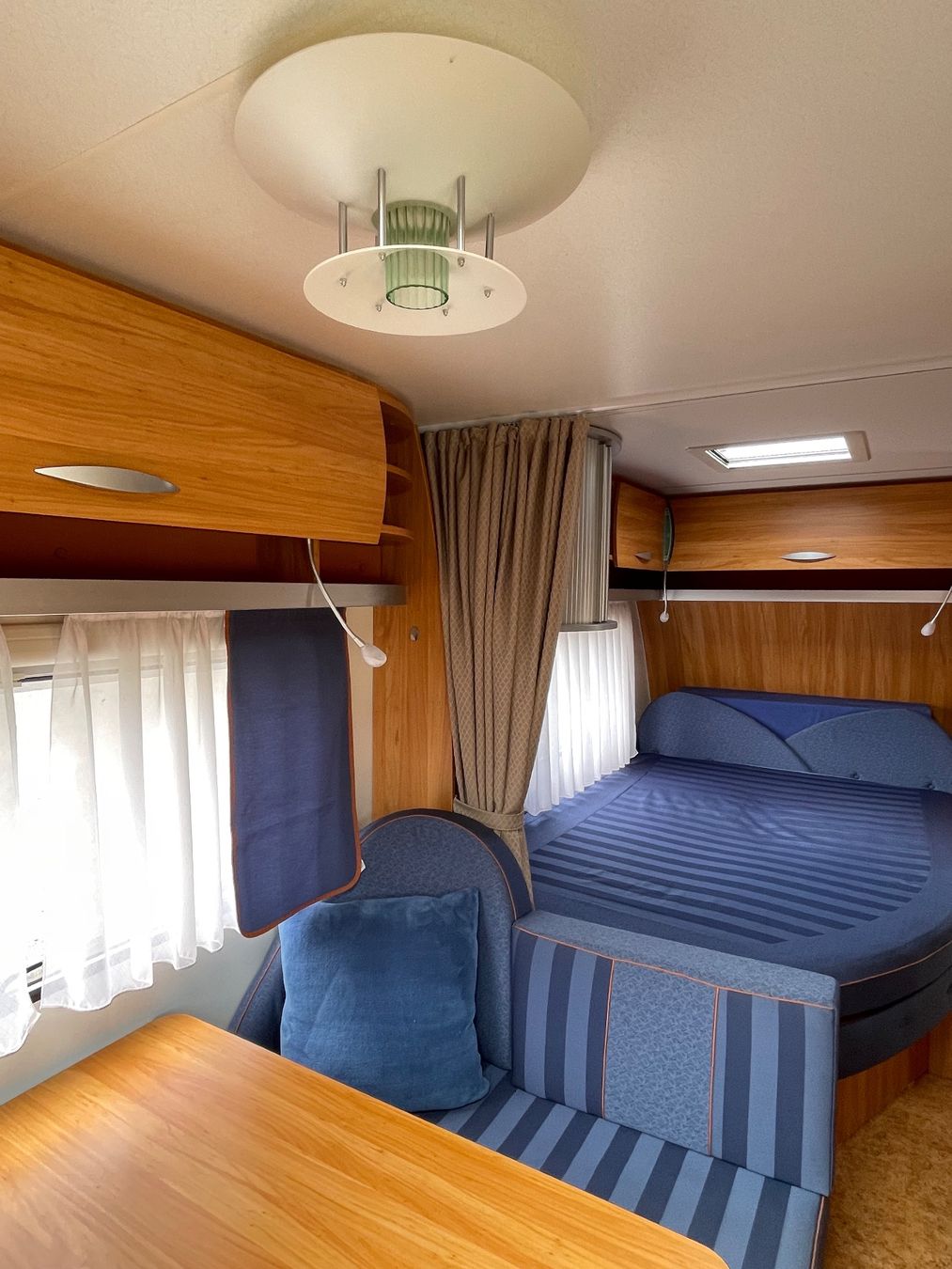 Bürstner Véhicules de camping: Bürstner Flipper 495 TK mit Etagenbett – D'occasion à Gachnang par hosti8547 4