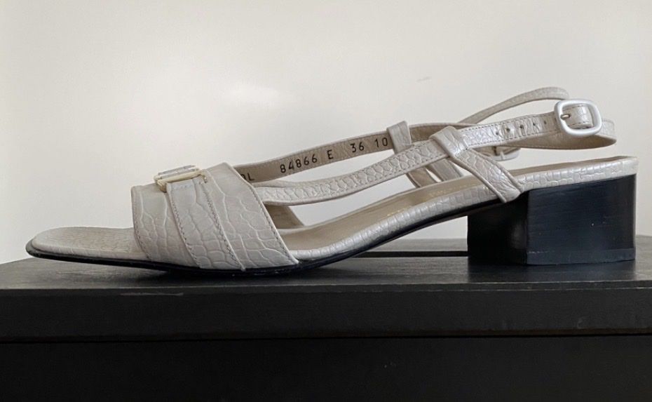 Salvatore Ferragamo Scarpe da donna: Ferragamo white sandals with heels 39 – Usato da Uznach venduto da ger_7gvr 1