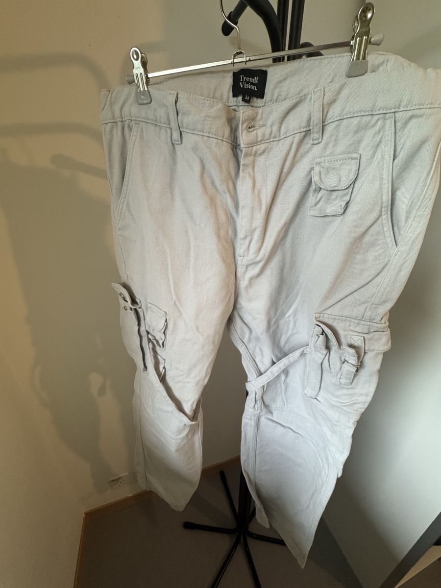Pantaloni: TrendtVision Cargohose Grösse 34 – Usato da Zürich venduto da liv.io