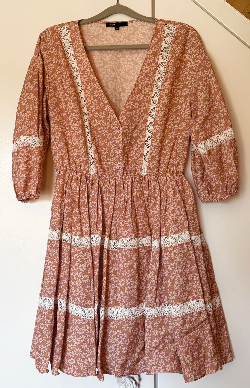 Maje Robes: Maje Blümchenkleid mit Spitze, Grösse 42 – Neuf (Voir description) à Eichberg par Lolapop18