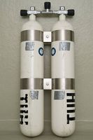 SCUBATEC Doppel 8,5  232 bar  V4TEC Schellen - Rundboden