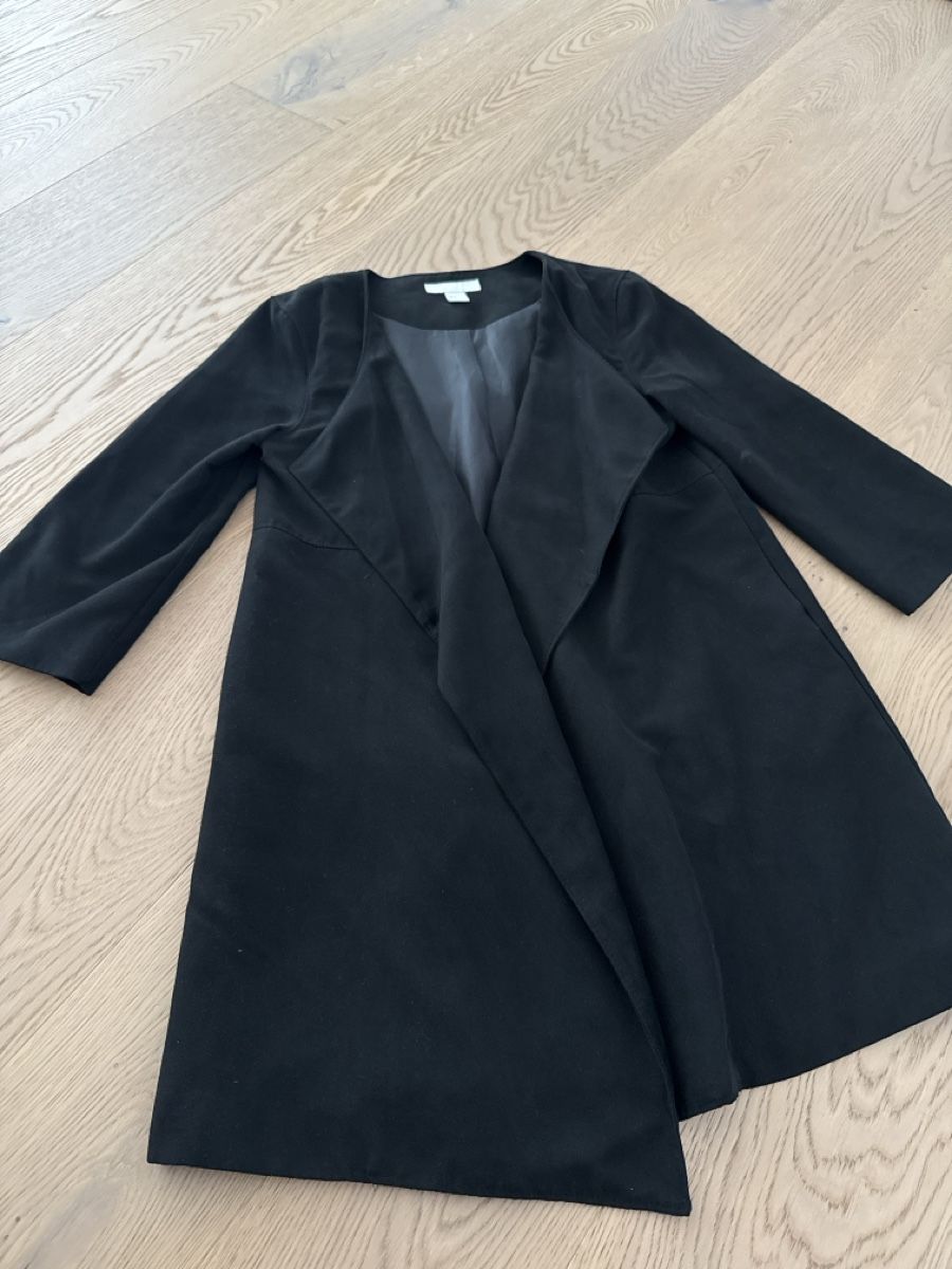 H&M Cappotti: Schwarzer H&M Mantel, Grösse 34 – Usato da Richterswil venduto da KAYLEIGH_77