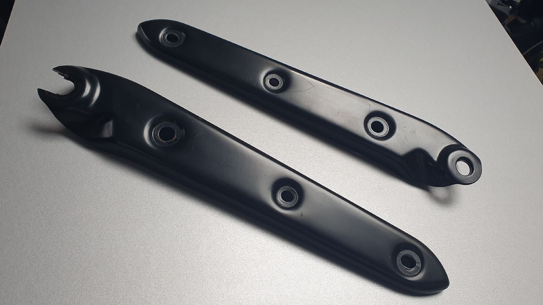Triumph Alle Motorradersatzteile: Triumph Thunderbird 1700 Fenderstruts – Gebraucht aus Benken SG von JoBla_