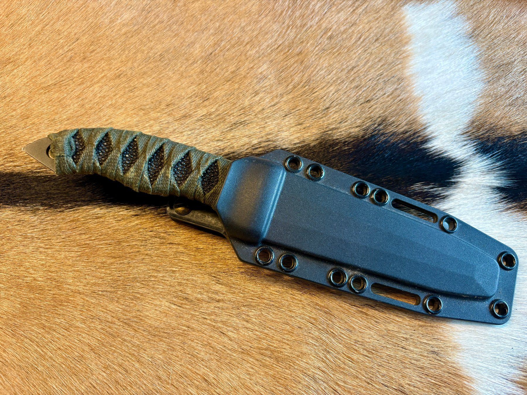 Couteaux militaires: CRKT Stealth First Strike Messer – D'occasion à Frick par mar_vs5y 4