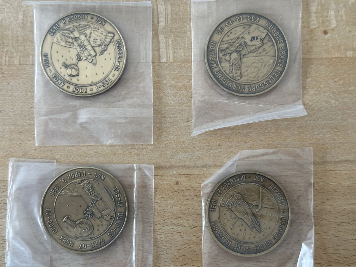 Tutti le monete: Nasa - Lot de 4 pièces commémoratives de missions spatiales – Nuovo e nell'imballaggio originale da Promasens venduto da Toblerone83 1