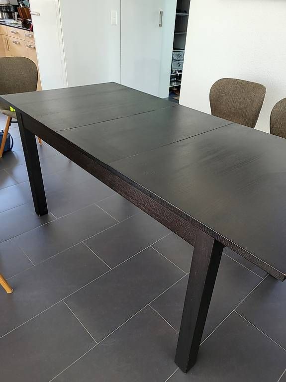 Ikea Tische: Schwarzer Holztisch IKEA ausziehbar – Gebraucht aus Solothurn von Hellas04 3