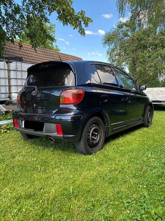 Automobili: Toyota Yaris TS – Usato da bern venduto da polykevlar 2