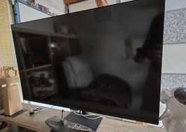 Samsung 32" M7 Smart Monitor & TV (4K UHD)