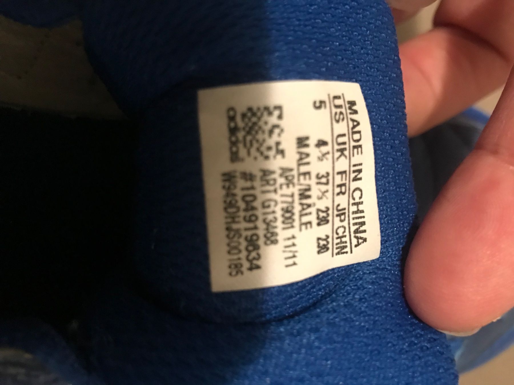 Adidas Schuhe für Jungen: Adidas Kinderturnschuh Gr 37.50 – Gebraucht aus Wädenswil von popey8820 2