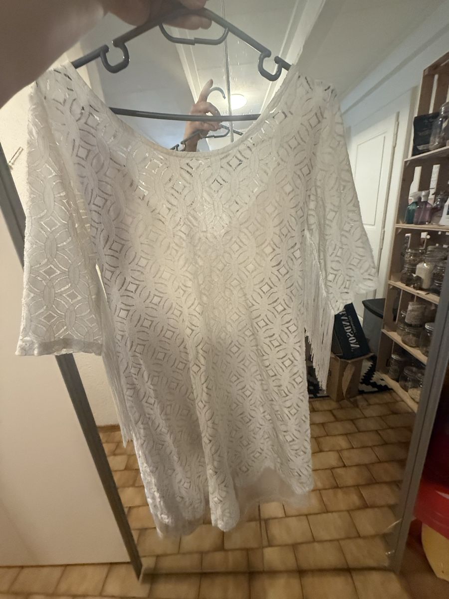 Vestiti: Robe blanche dentelle franges taille S bon état – Usato da Vevey venduto da lol_kfp8 2