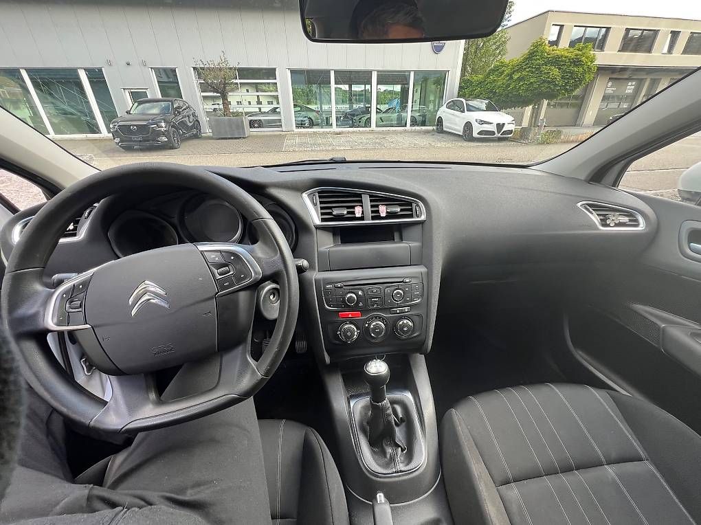 Citroën Automobili: Citroën C4 1.4 CH-Auto – Usato da Hägendorf venduto da Lino021 4