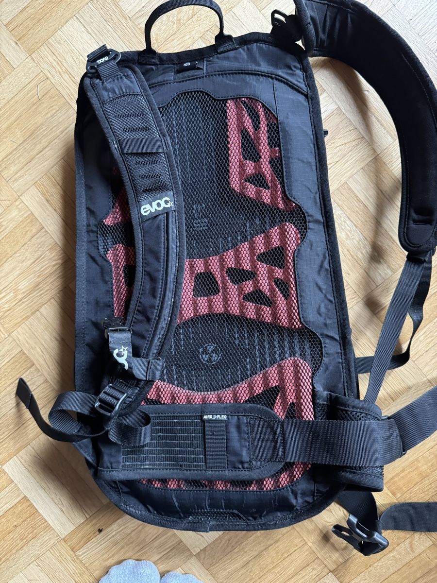 Evoc Zaini: Evoc Bike-Rucksack 12l – Usato da Trin Mulin venduto da leea.c 3