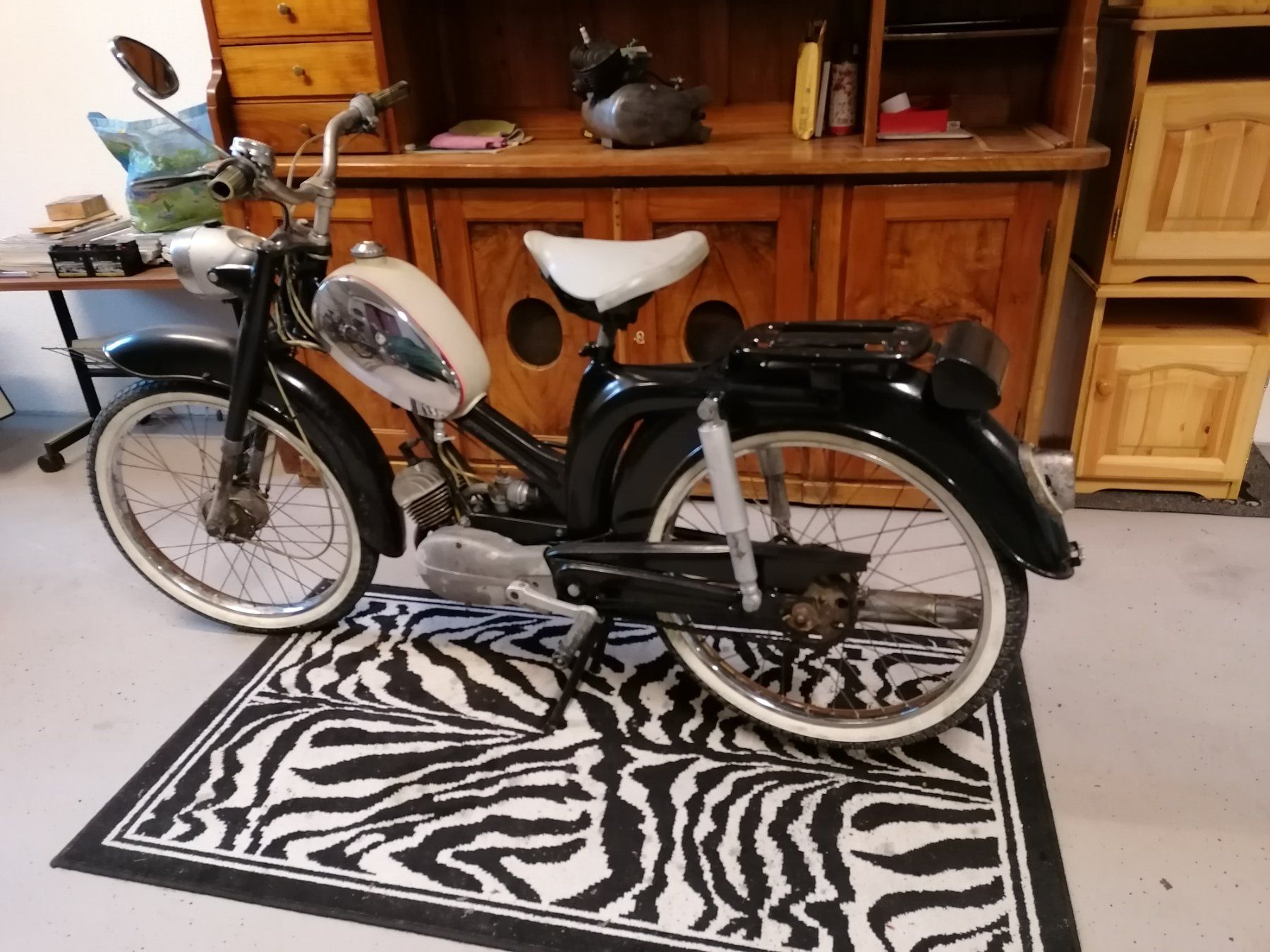 DKW Ciclomotori: Oldtimer DKW Mofa 2-Gang handgeschaltet – Usato da Giswil venduto da Xloopx 1