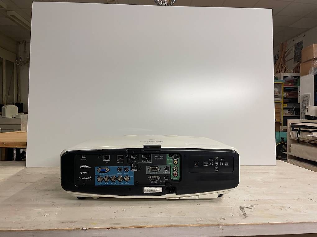 Epson Vidéoprojecteurs: Epson EB-G6570WU Profi-Beamer 370.- – D'occasion à Allschwil par joe_gql9 1