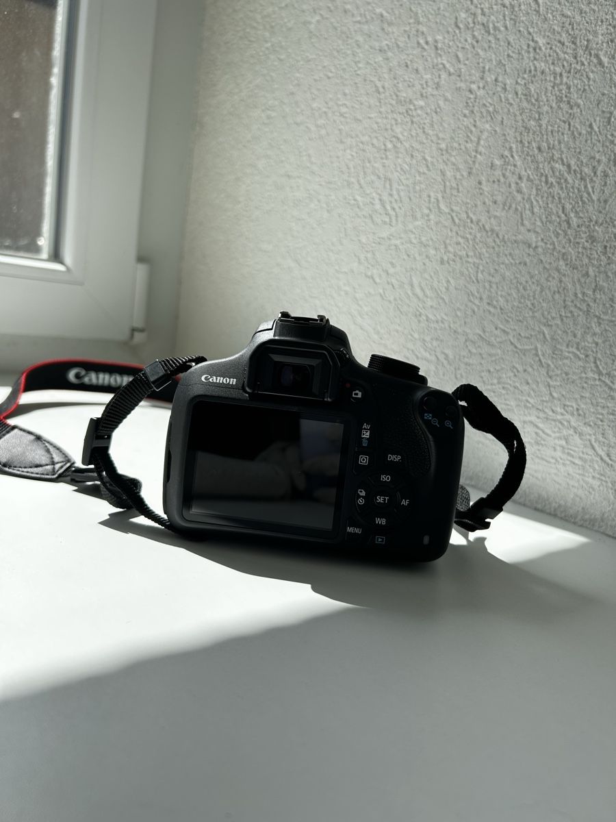 Canon Fotocamera: Canon EOS 1200D + objectif EF-S 18-55mm + accessoires – Usato da Develier venduto da mel_qd2m 2