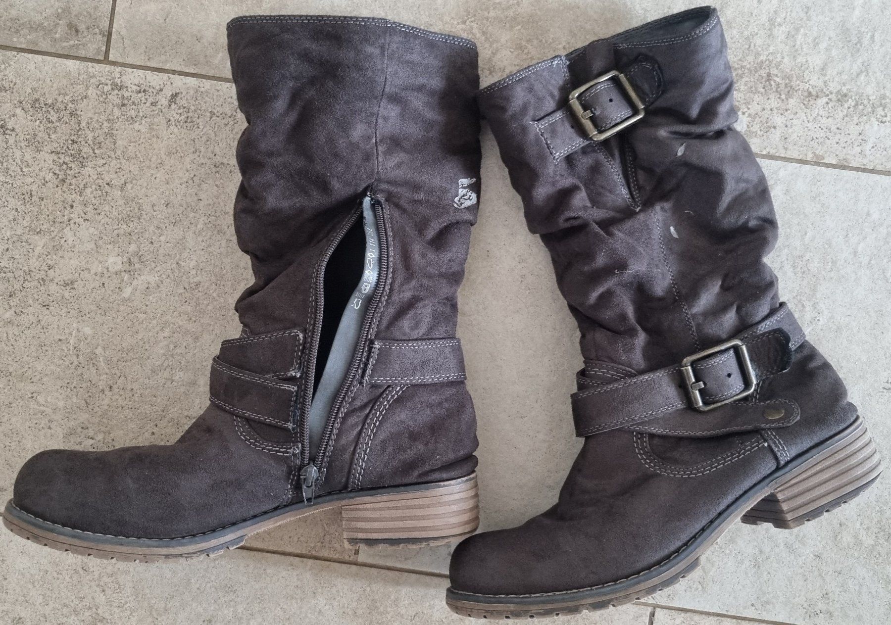 Scarpe da donna: Stiefel-Schuhe braun gr.40 – Usato da Grossdietwil venduto da GNOM313 2