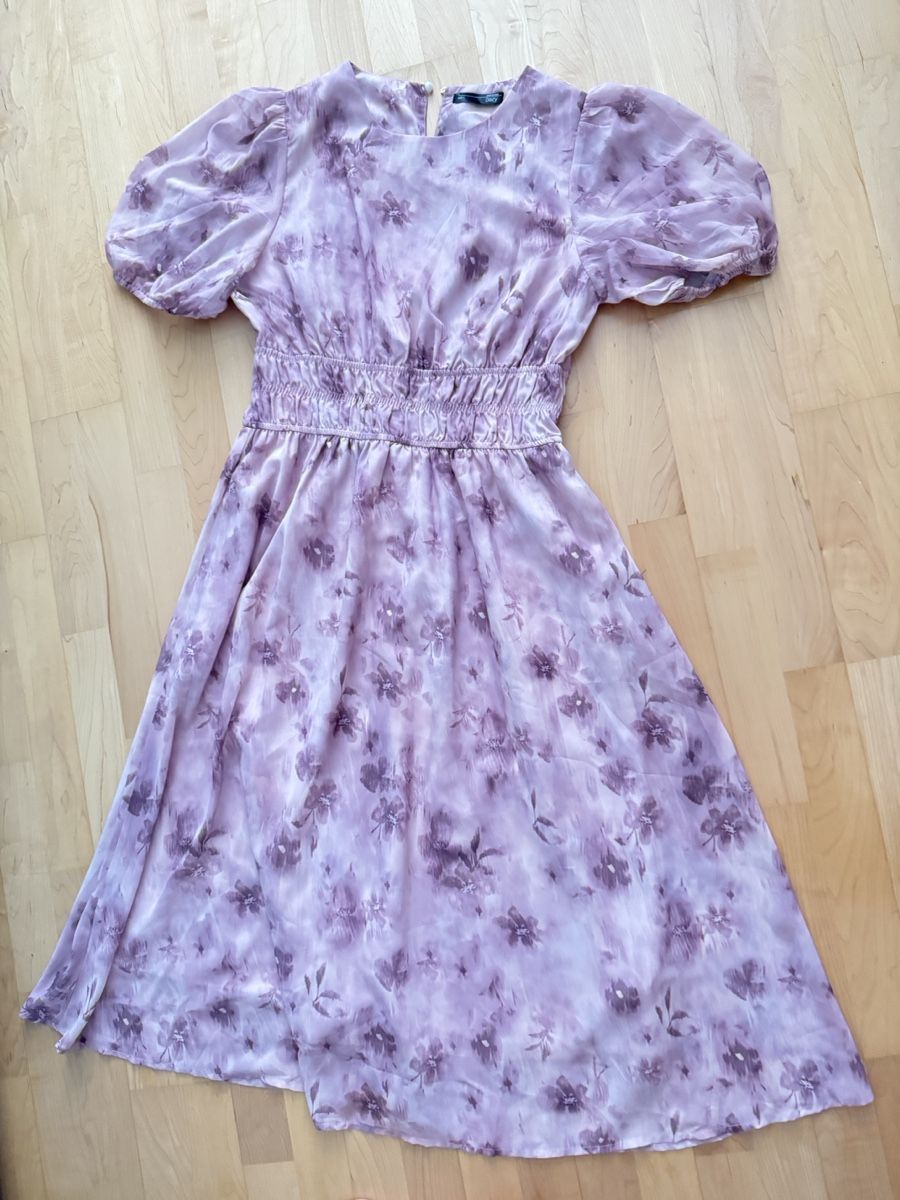 Vestiti: Kleid Lila mit Blumenmuster leicht gebraucht – Usato da Schwarzenbach SG venduto da jel_89zm