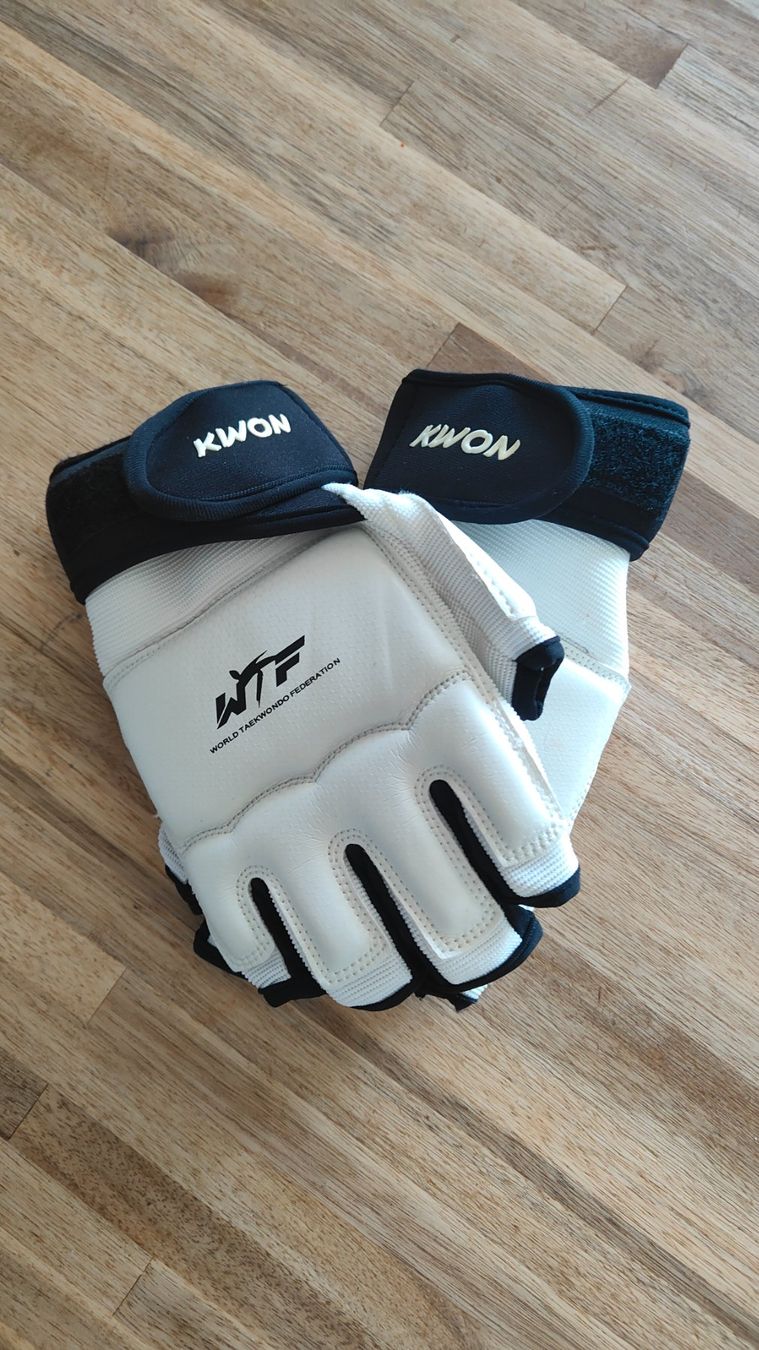 Guanti & manicotti: KWON Boxhandschuhe neu – Nuovo (secondo la descrizione) da Strengelbach venduto da Yanbu13