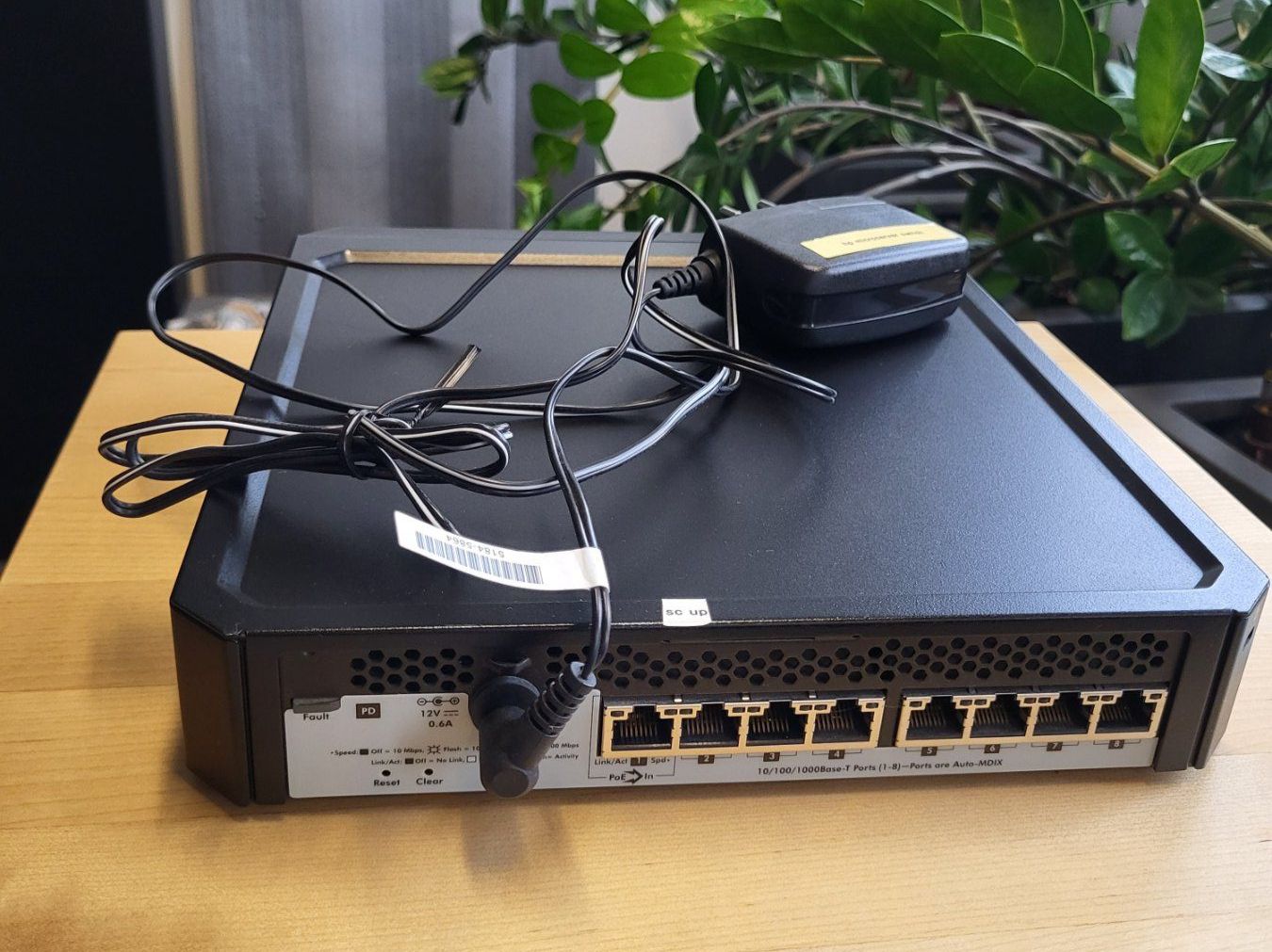 Hewlett Packard Hub & Switch: HP PS1810-8G Switch – Usato da Rümlang venduto da Greenliff 1