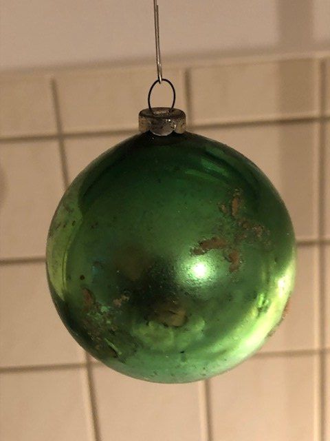 Tutte le decorazioni: Kleine, antike, grüne Weihnachtskugel – Usato da Gossau/ZH venduto da amazonas66