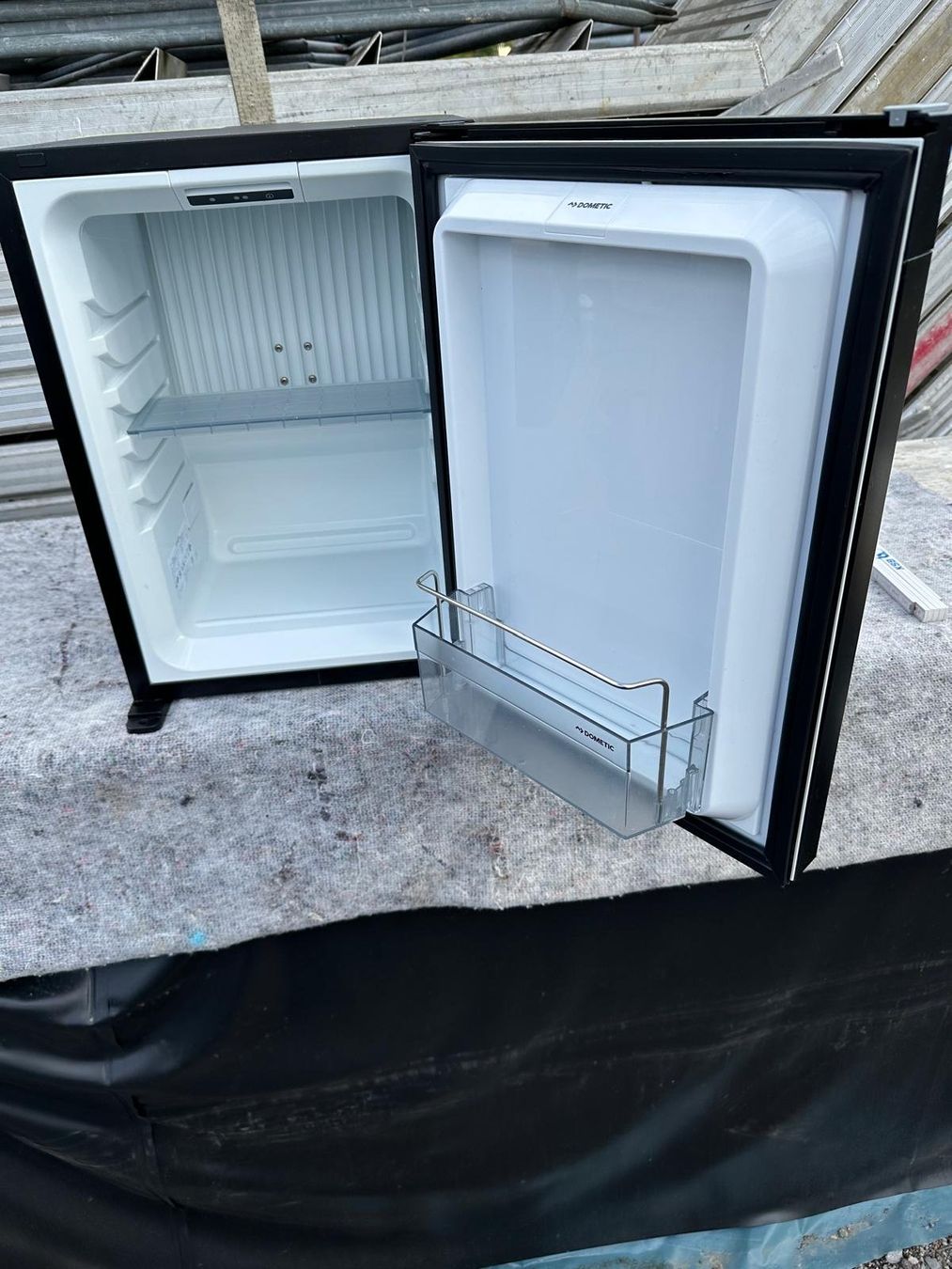 Frigoriferi: Minibar Dometic RH 430 NTE – Usato da Spreitenbach venduto da Space_X 3