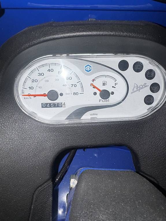A tre ruote: Piaggio Ape 400 Classic Diesel  – Usato da Muttenz venduto da GLVS80 2