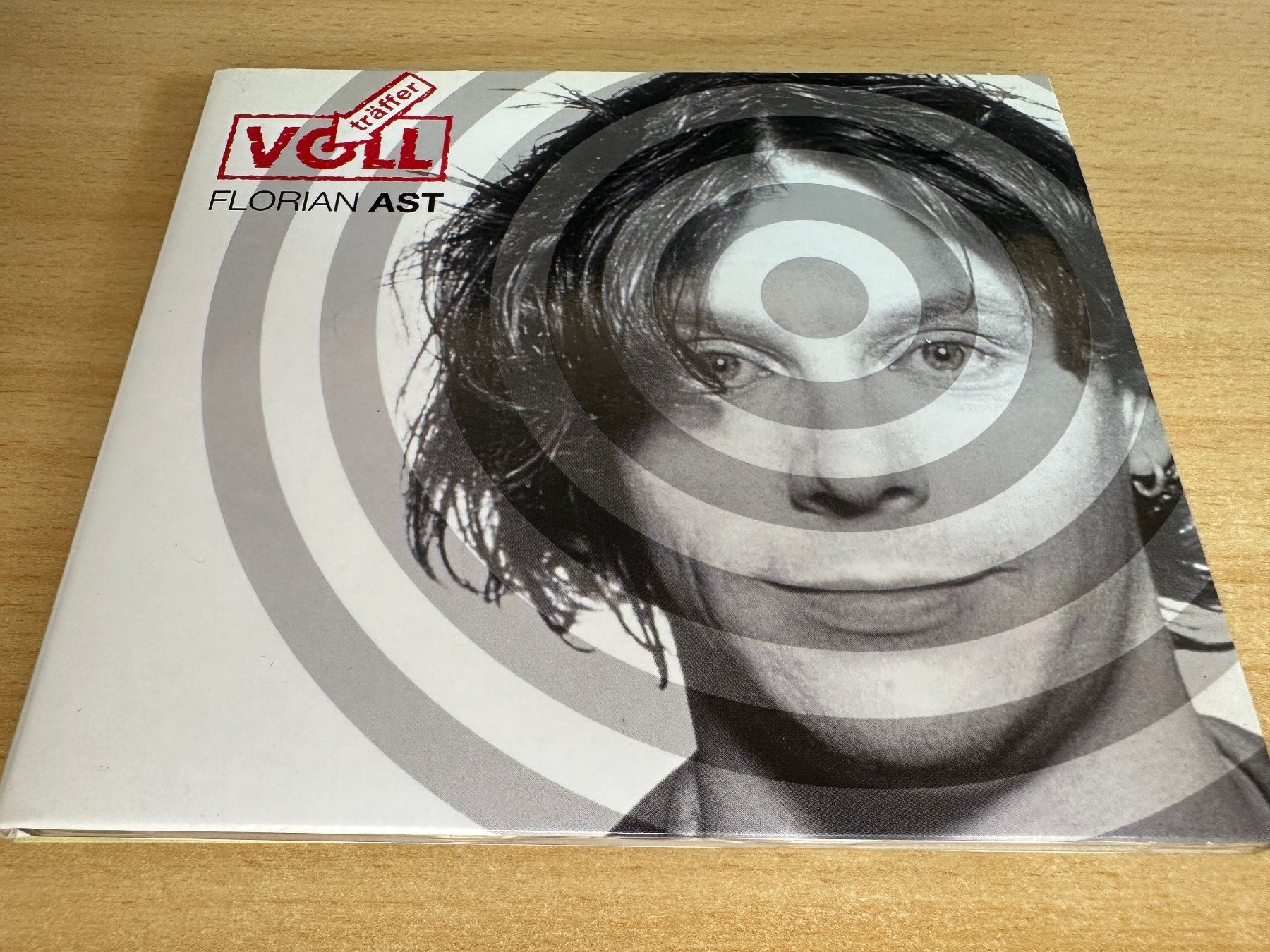 CD: Florian Ast – Vollträffer – Usato da Rikon im Tösstal venduto da Alpenmutz