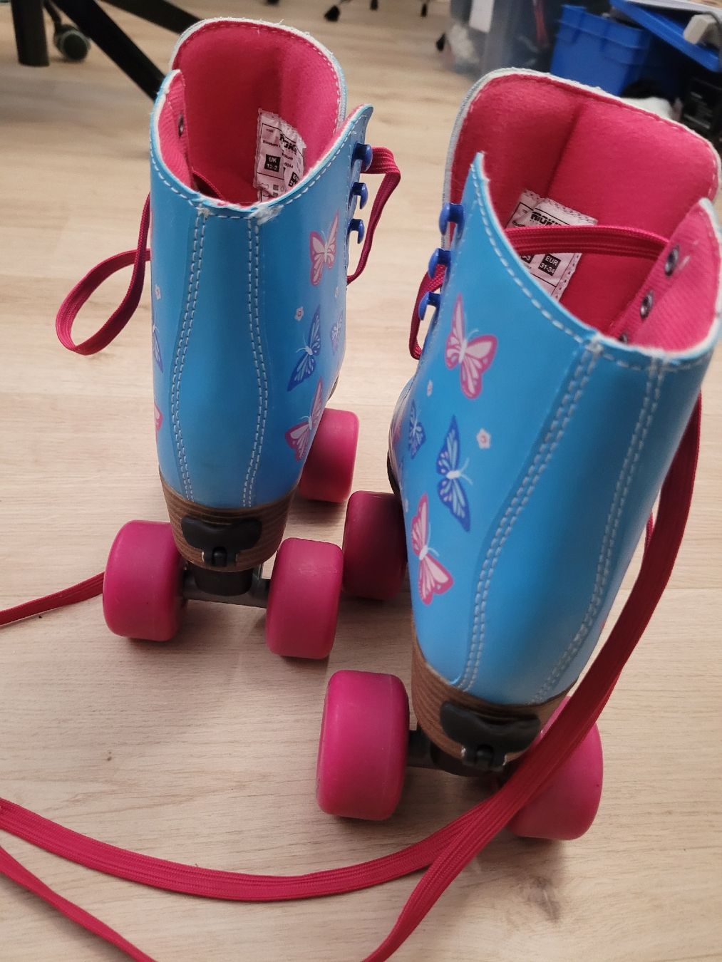 Pattini in linea & Pattini a rotelle: Rollschuh Gr. 31-34 Mädchen – Usato da Lupsingen venduto da sta_wgg5 6