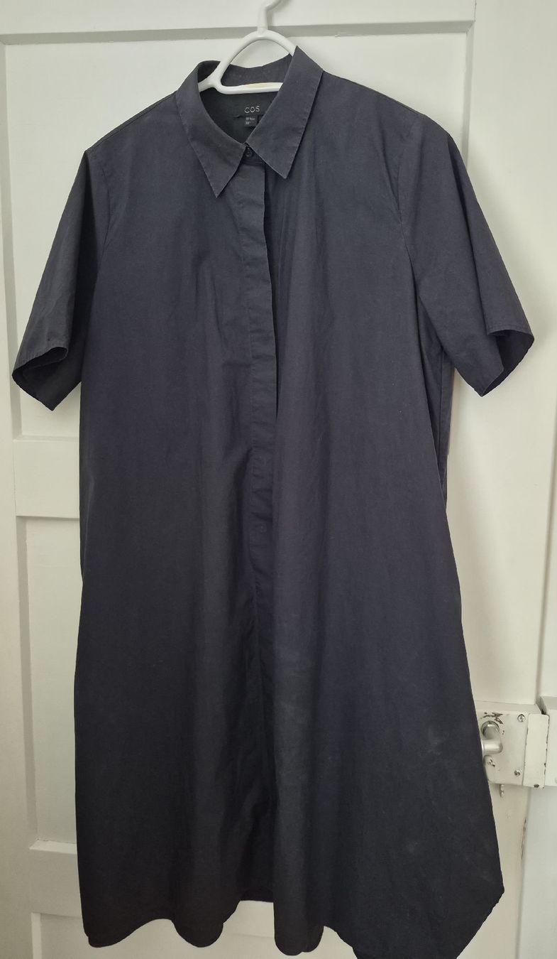 Cos Vestiti: Robe  COS marine – Usato da Bern venduto da dasgesuchtobjekt 1