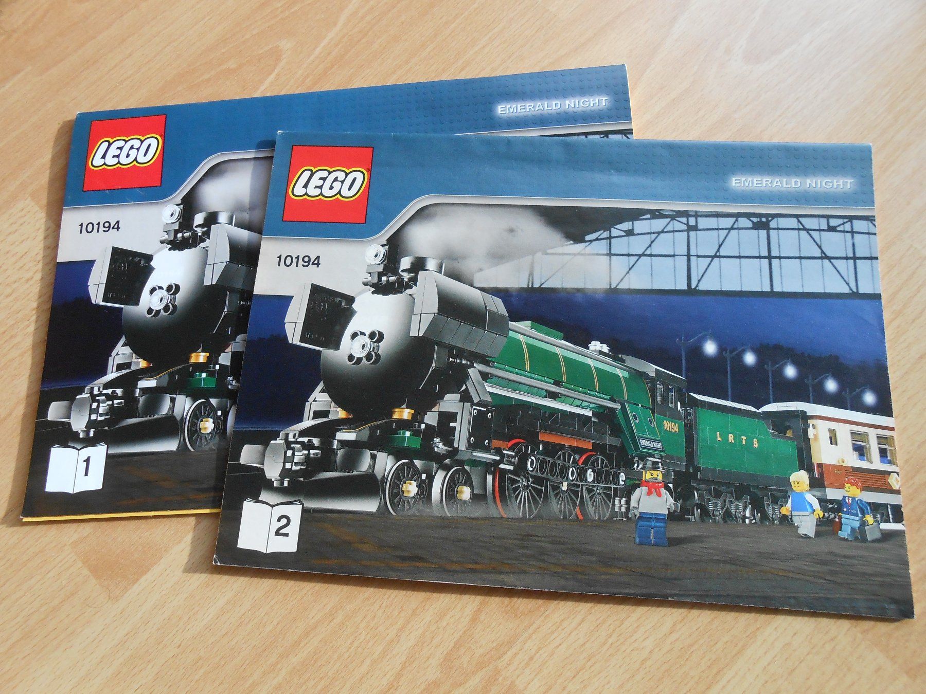 Lego Giocattoli: Lego Bauanleitung Emerald Night Nr.10194 – Nuovo (secondo la descrizione) da Oftringen venduto da Link8