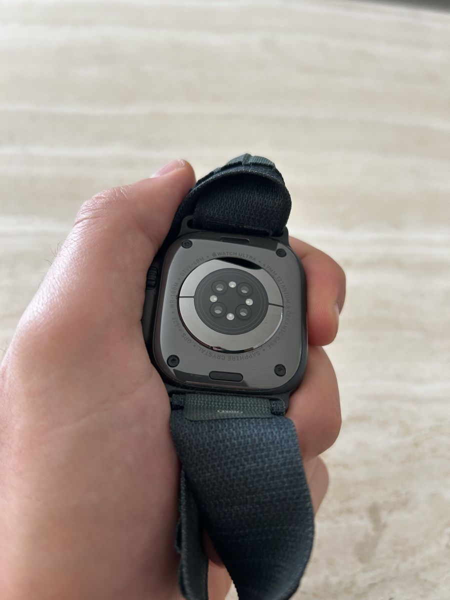Apple Smartwatch: Apple Watch Ultra 2 Titanium Alpine Loop, Tutti günstiger – Usato da Triengen venduto da Idonknow 2