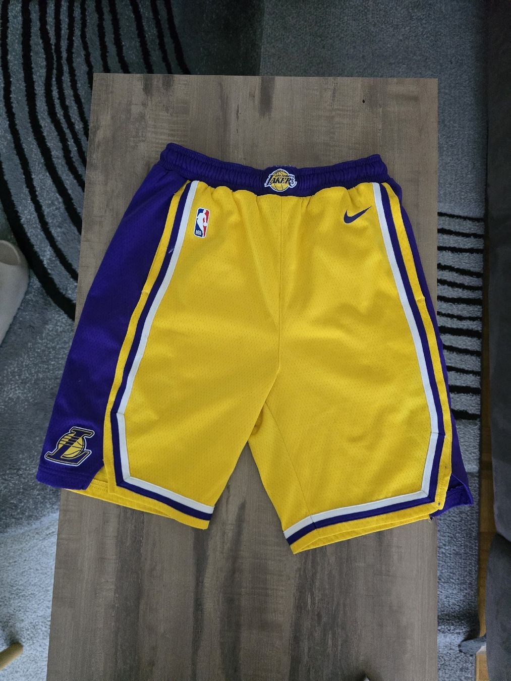 Pantaloni: Lakers x nike short – Usato da Bôle venduto da A_Kickstory