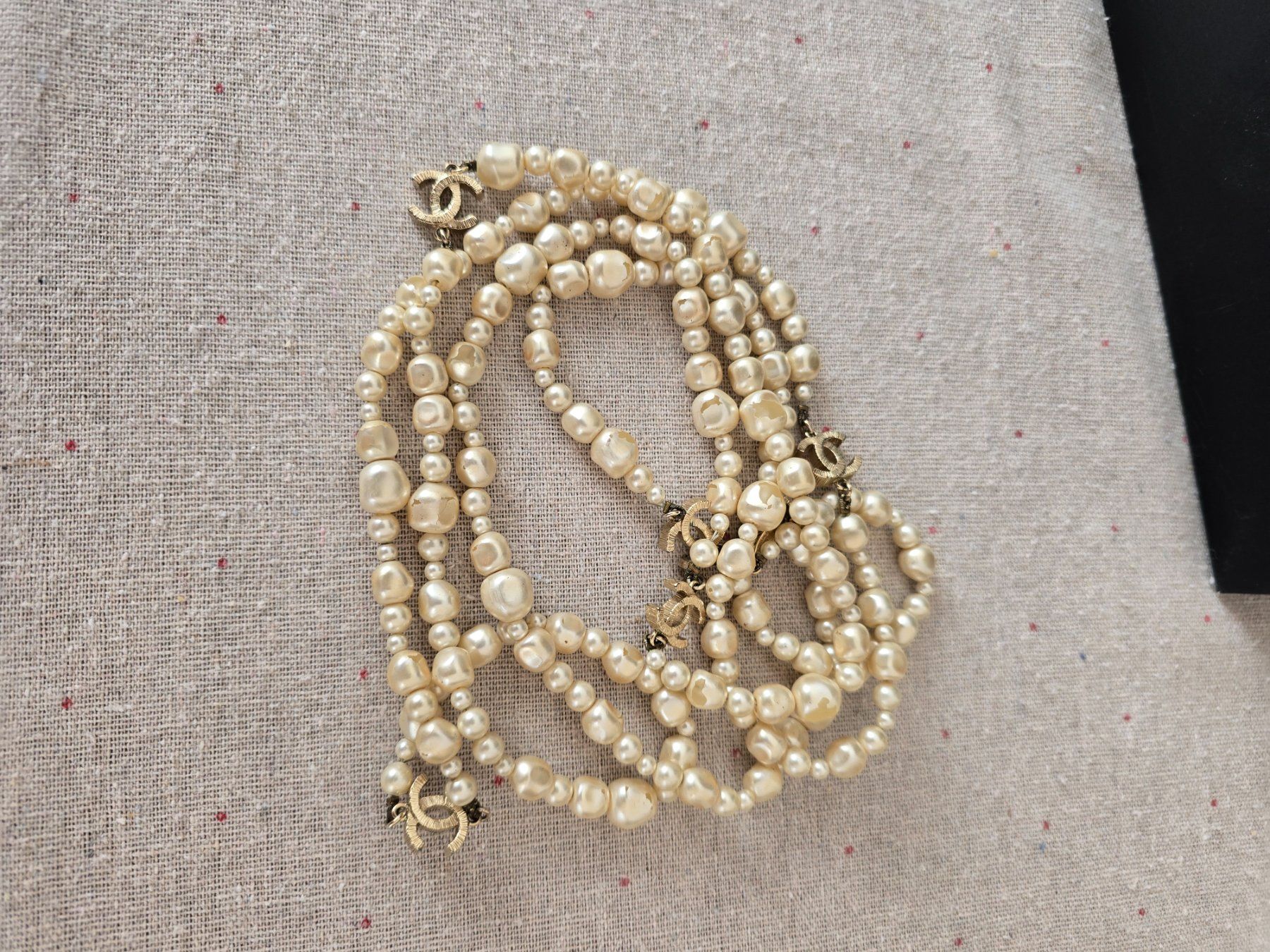 Chanel Catenine: Chanel Vintage Perlenkette – Usato da Bottmingen venduto da sandy_2 3