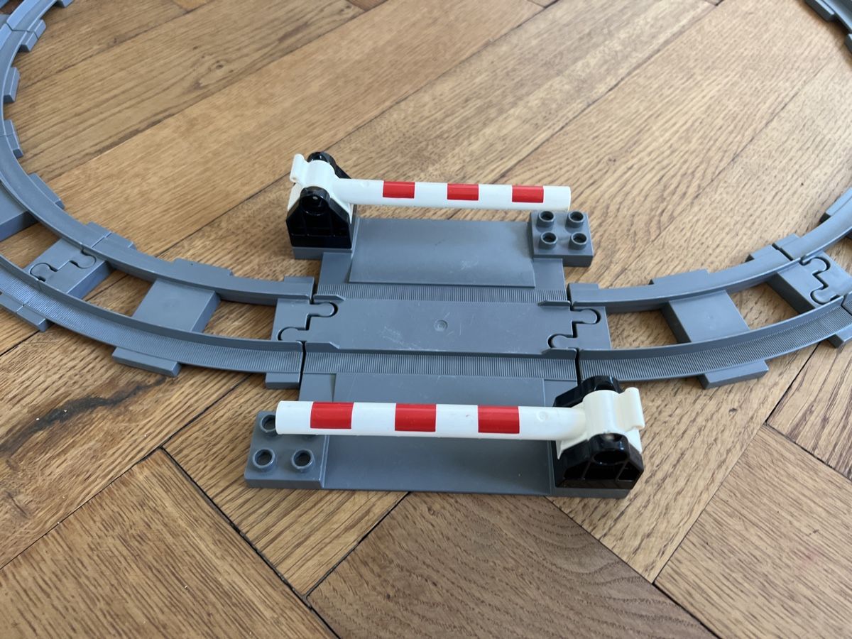 Lego Statuette: LEGO Duplo Eisenbahn Schienen Zug – Usato da Ennetbaden venduto da teo_yg9s 2