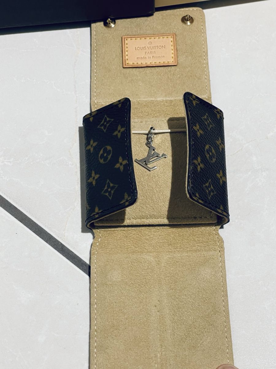 Louis Vuitton Ciondoli: Louis Vuitton Charm Weissgold – Usato da Unterstammheim venduto da Aro8 3