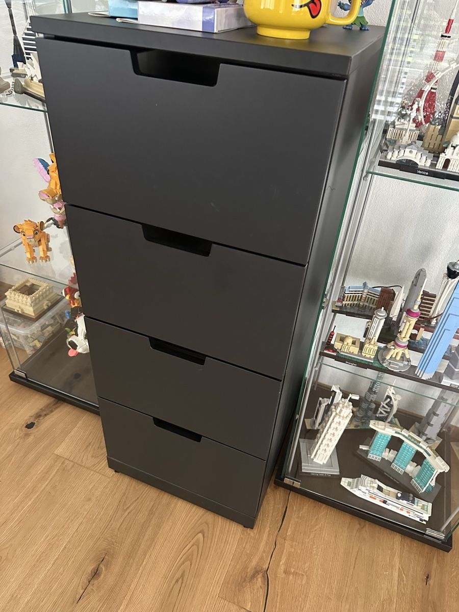 Cassettiere: IKEA Nordli Kommode mit vier Schubladen, schwarz – Usato da Interlaken venduto da raphael26