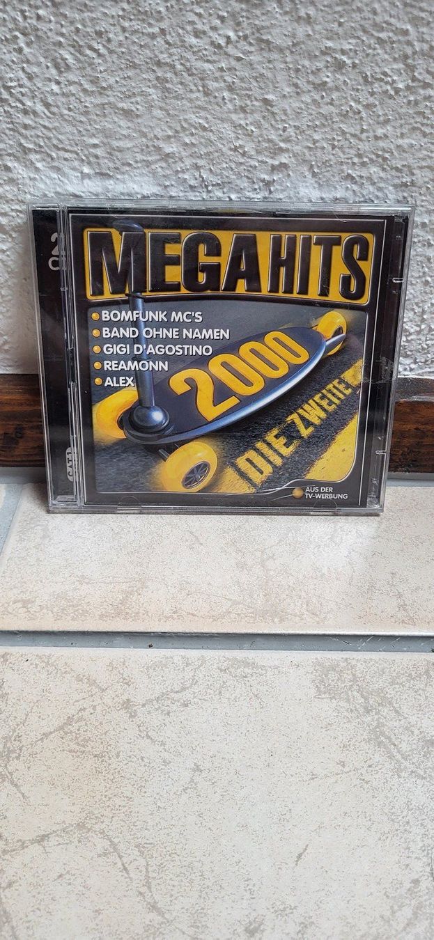 CD: CD - Mega Hits 2000 Die Zweite – Usato da Münsingen venduto da Heroism2010