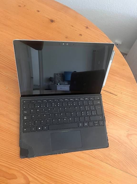 Tablet PC: Microsoft Surface Pro 4 i5 8GB RAM 256GB  – Usato da Stetten AG venduto da sch_8zgk 1