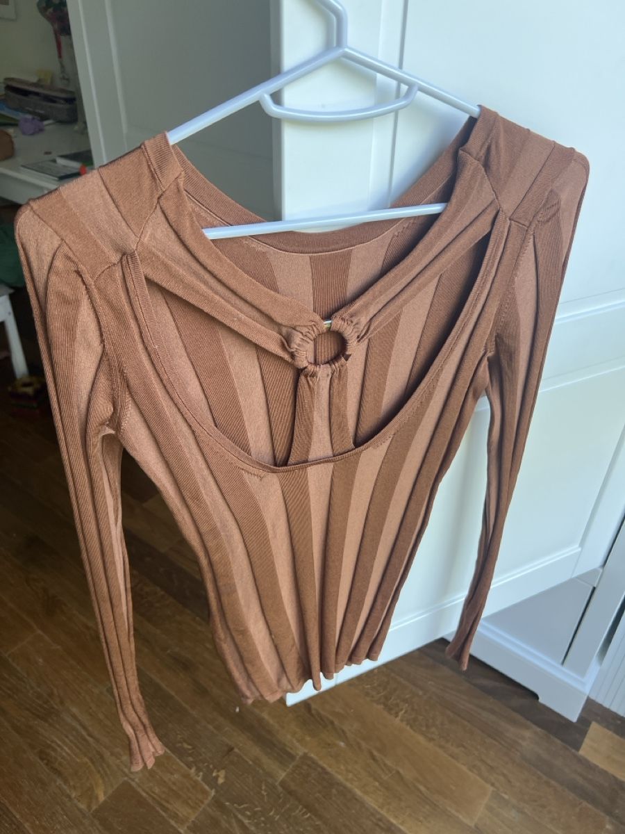 Sandro Top: Sandro Brown Pleated Bodycon top - 36 EU – Usato da Adliswil venduto da youngbee 1