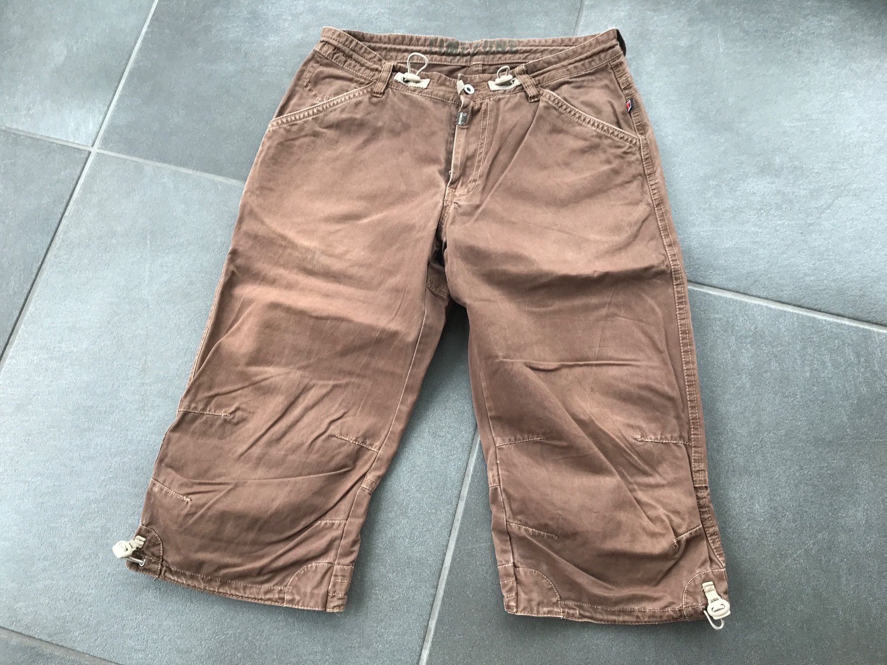 Pantaloni: 3/4 Hose – Usato da Zuzwil BE venduto da feluna3