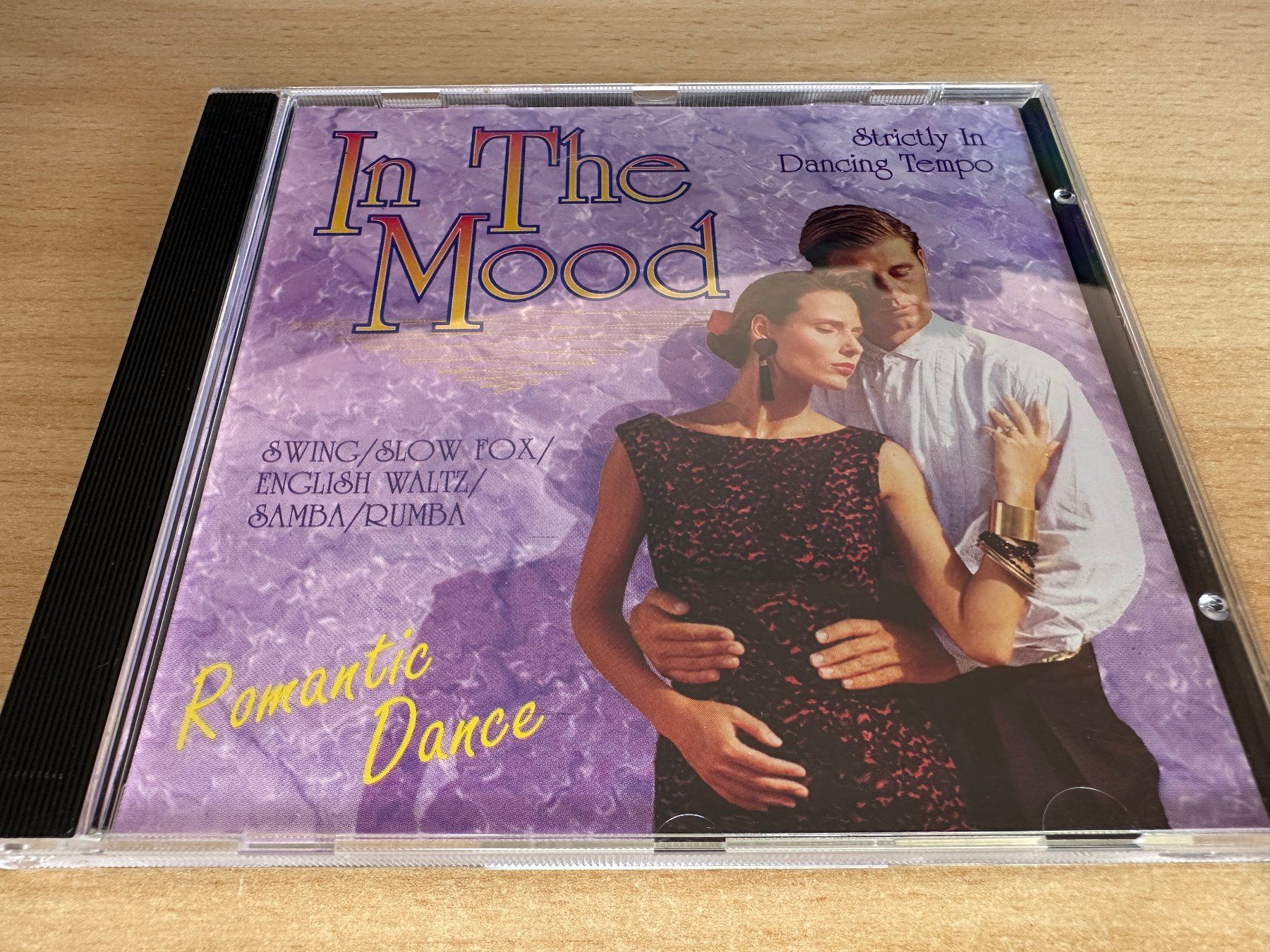 CD: In The Mood - Romantic Dance – Usato da Rikon im Tösstal venduto da Alpenmutz