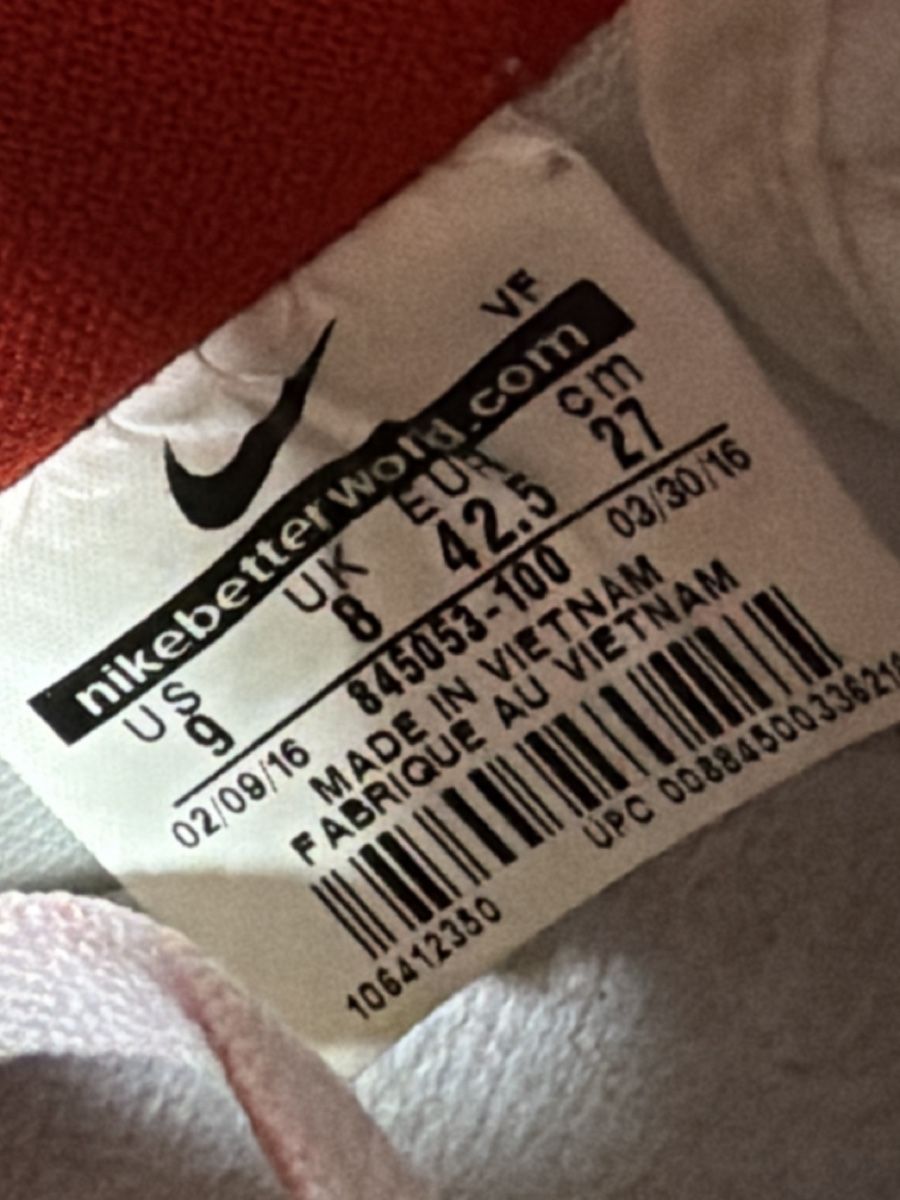 Nike Scarpe da uomo: Nike Air Force 1,, Taille 42.5, Rouge. – Nuovo (secondo la descrizione) da Fribourg venduto da cat_tb68 4