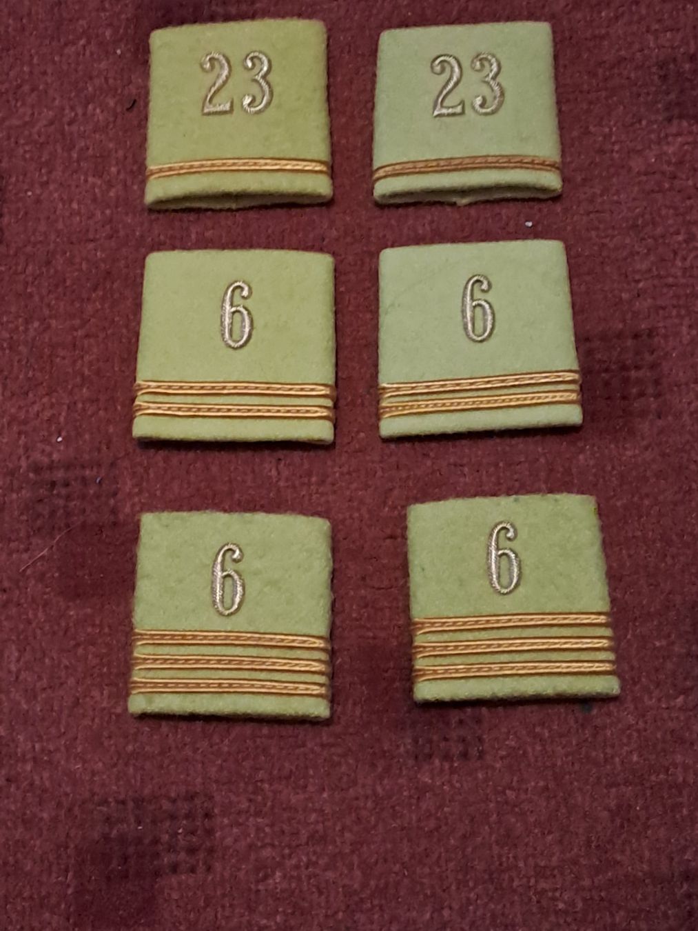 Schweizer Armee Uniformi: 3 paar Offizier Patten der MLT – Usato da St.Gallen venduto da Infanteriewerk