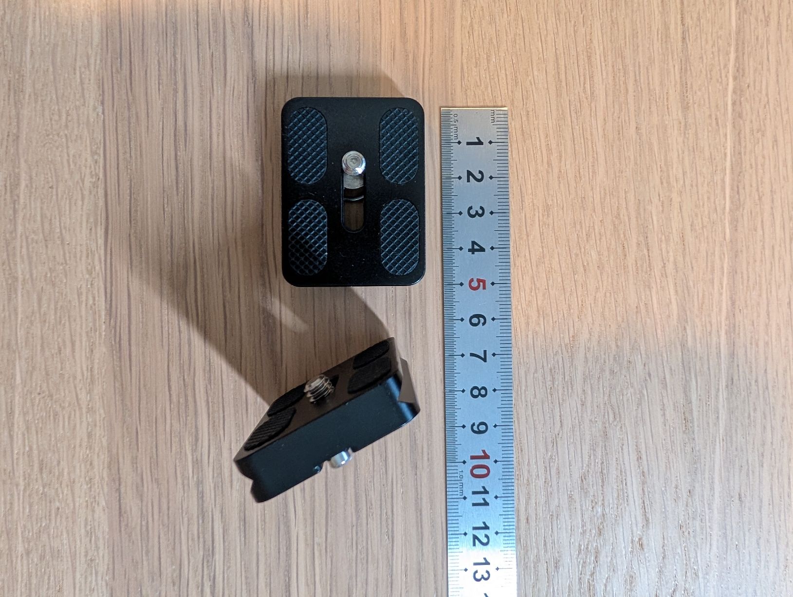 Fotocamera: Arca style plates and clamps – Usato da Lausanne venduto da AndreiB