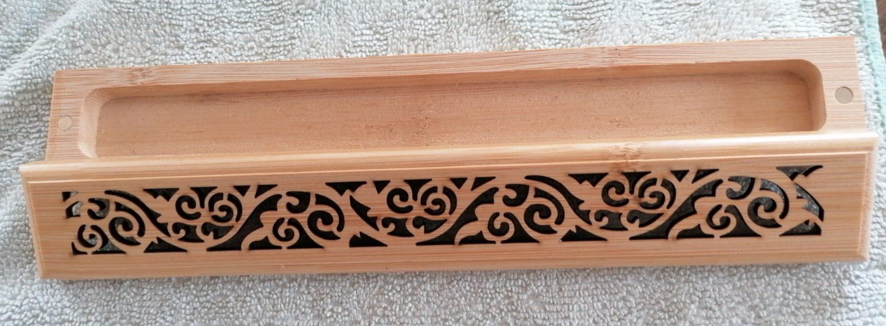 Supporti a parete: schöner Räucherstäbchenhalter/Box aus Holz – Nuovo (secondo la descrizione) da Grächen venduto da Hel7890 1